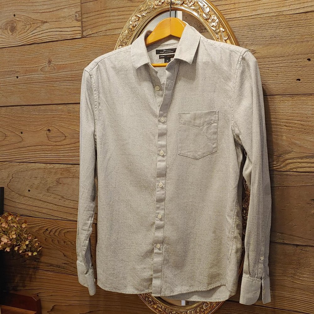 Men's Button Down "Luxury" Marc Anthony Slim Fit (M)